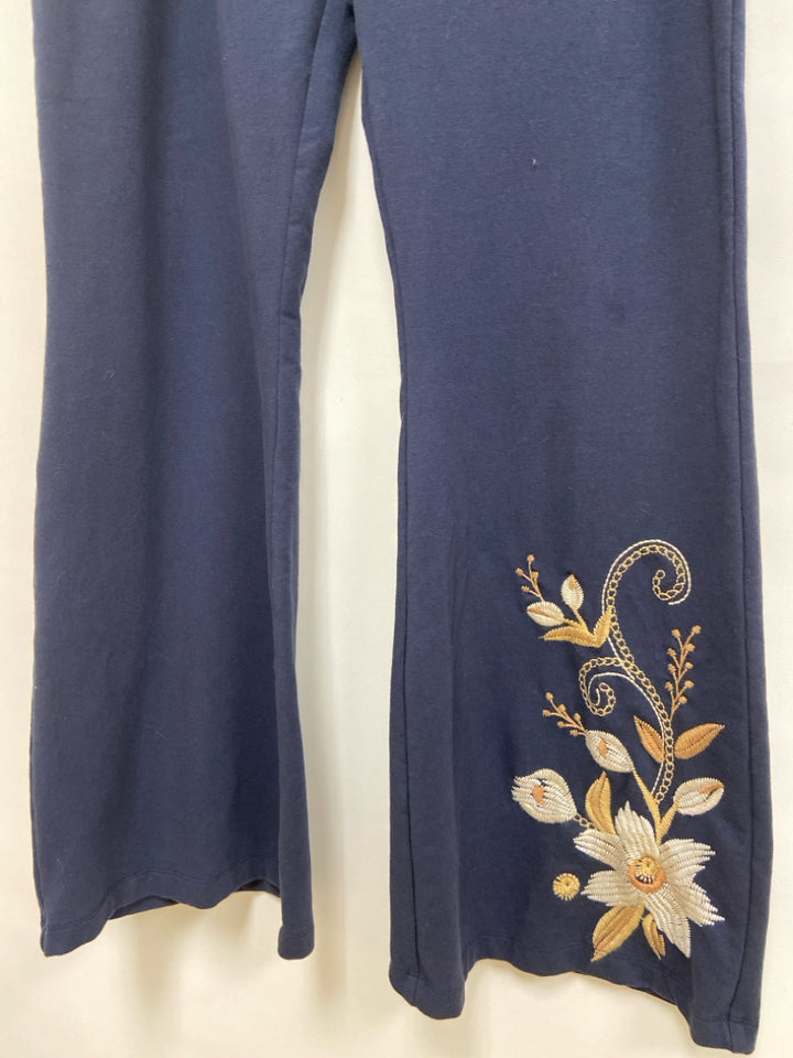 JW Size L Navy Tan Floral Embroidered Ladies Pants