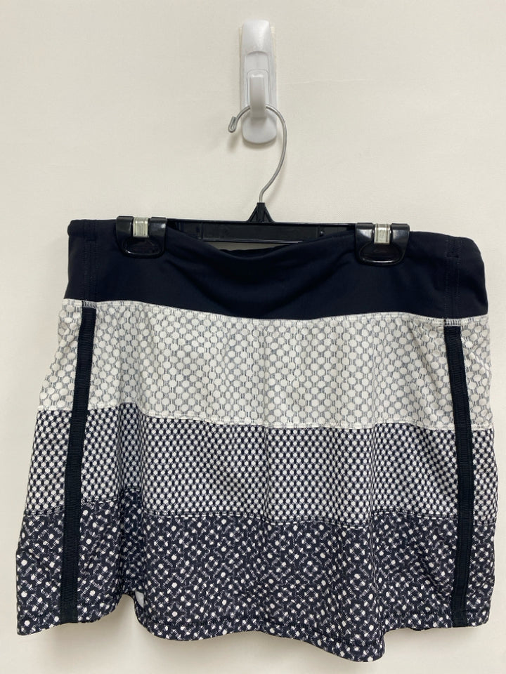 Lululemon Size 6 White/Black Assorted Print Athletic Skort