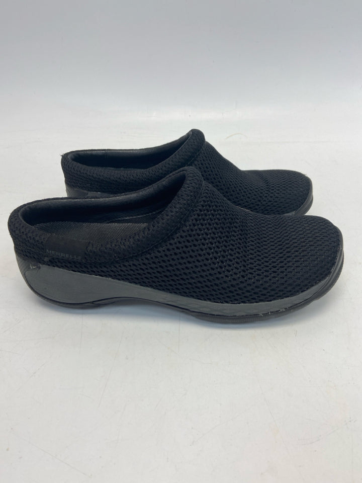 Merrell US Size 7 Black Mesh Clogs