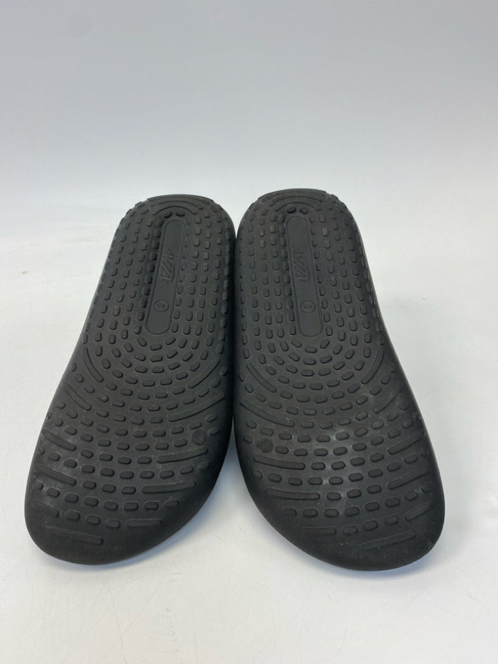 NWOT Avia Size 8 Black Men&