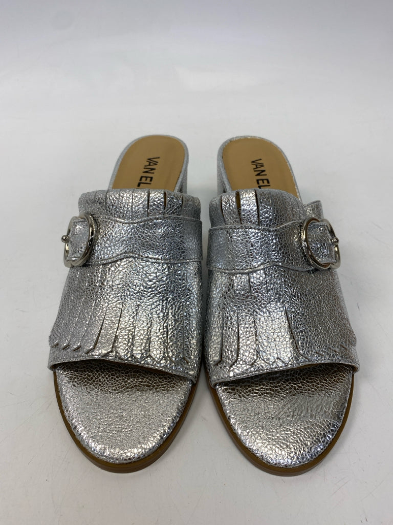 NWOT Vaneli  Size 8N Silver Metallic Sandals