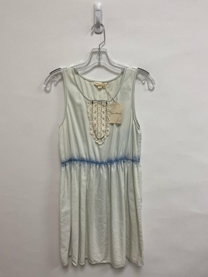 NWT Hem &amp; Thread Size M White Blue Sleeveless Ladies Dress