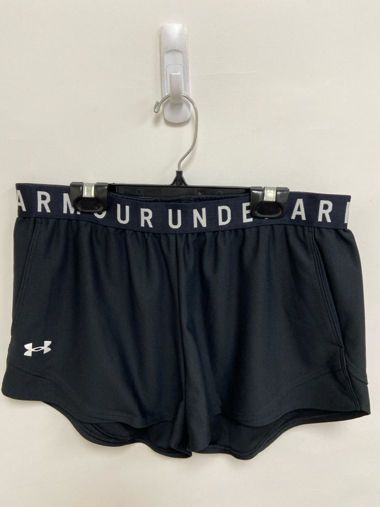 NWT Under Armour Size M Black Athletic Shorts