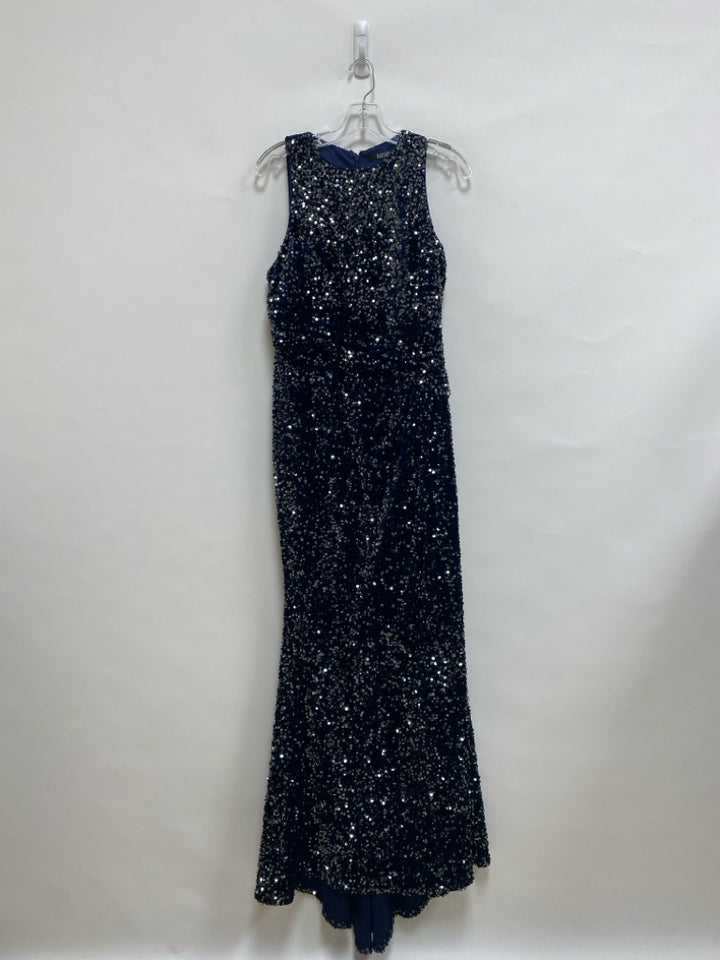 BADGLEY MISCHKA Size 8 Navy Sequins Maxi Ladies Formal Dress