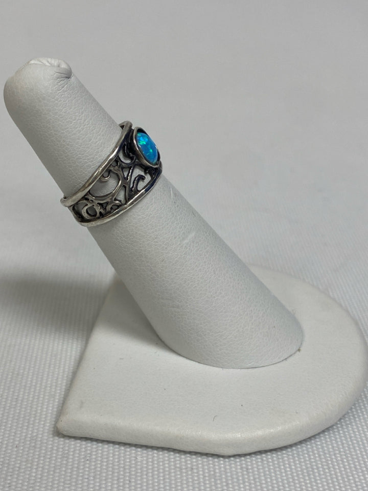Silver Light Blue Dots Ring