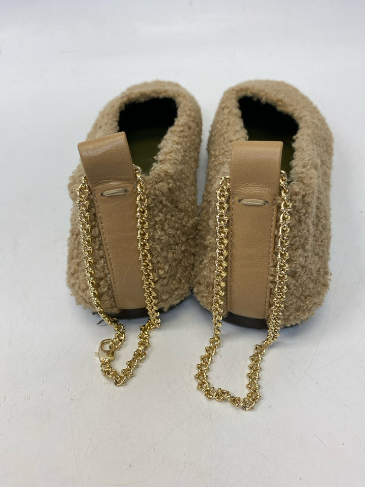 EU Shoe Size 40 Cream Flats