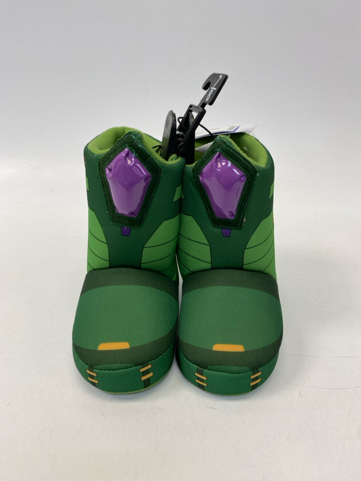 NEW SIZE 7/8 Green Boy&