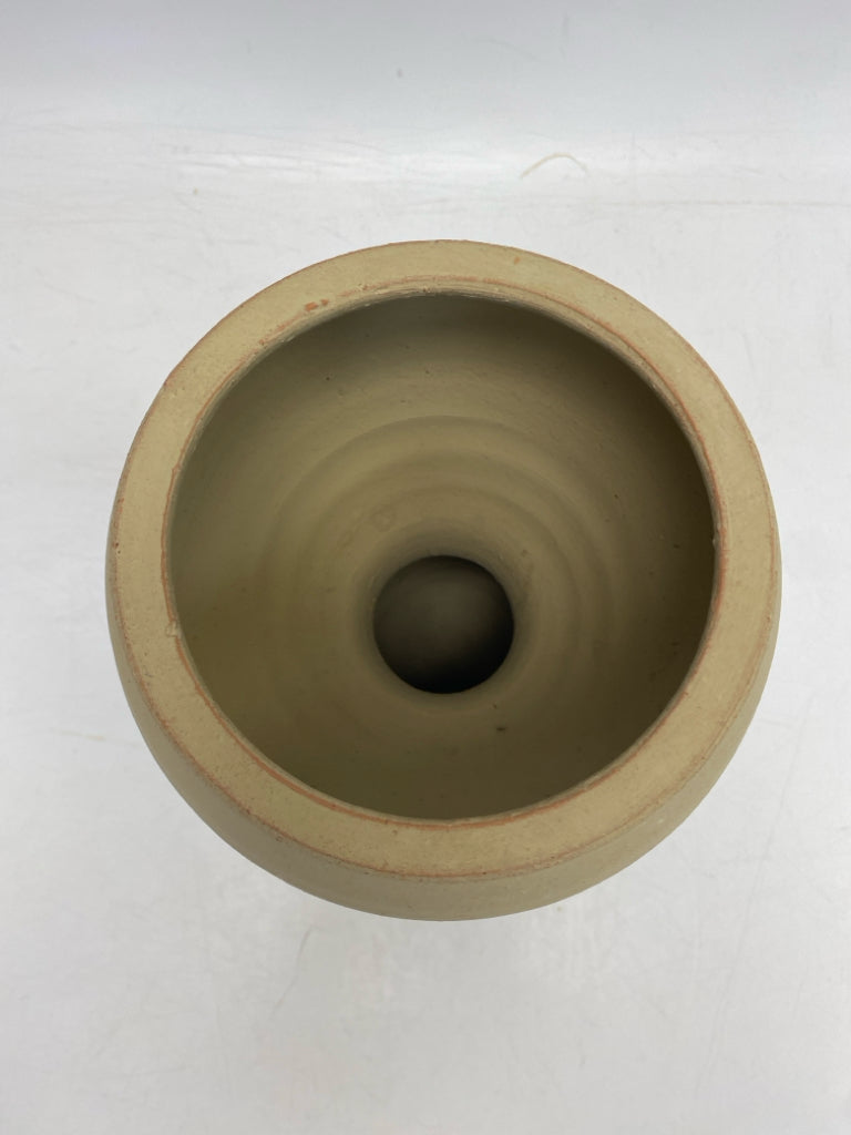 Tan Planter