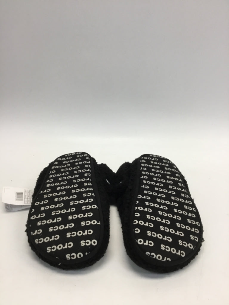 NWT Crocs US Shoe Size 7 Black Fuzzy Slippers