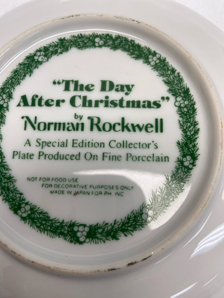Norman Rockwell Red/White Gray/Black Santa Christmas