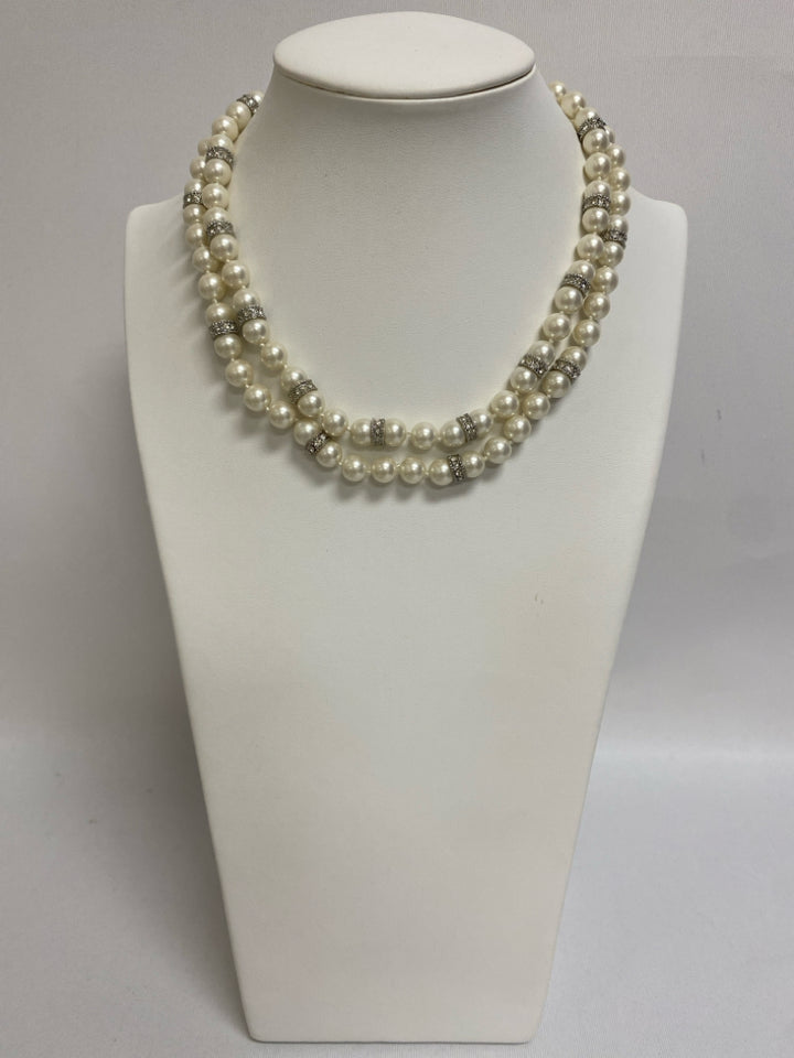 NWT Ann Taylor Pearl Color Clear Jeweled Necklace