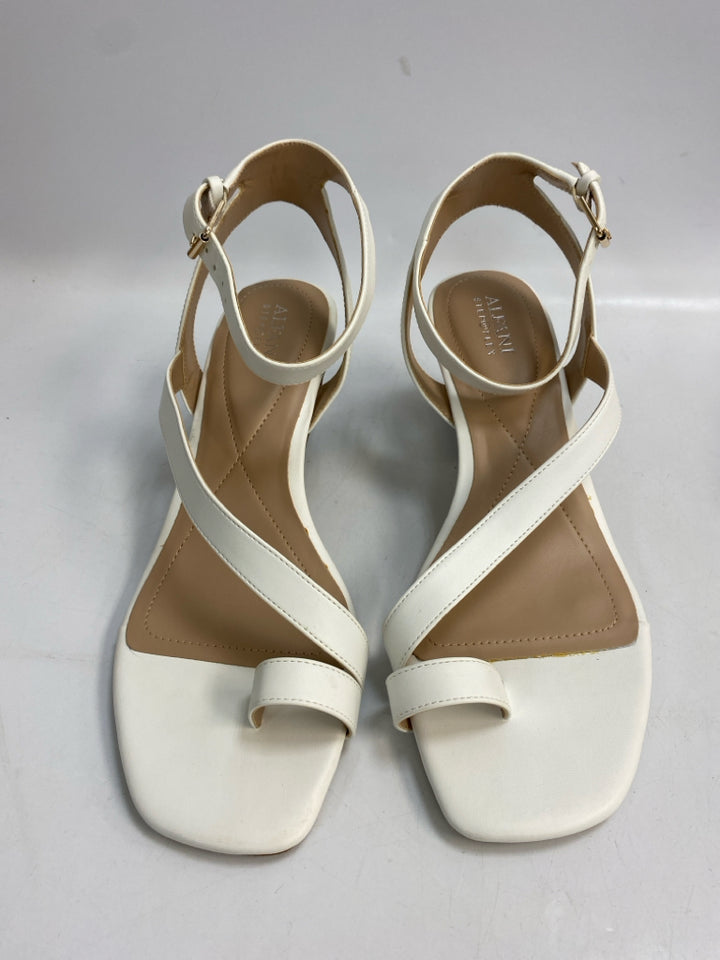 NWOT Alfani  Size 10 White Sandals