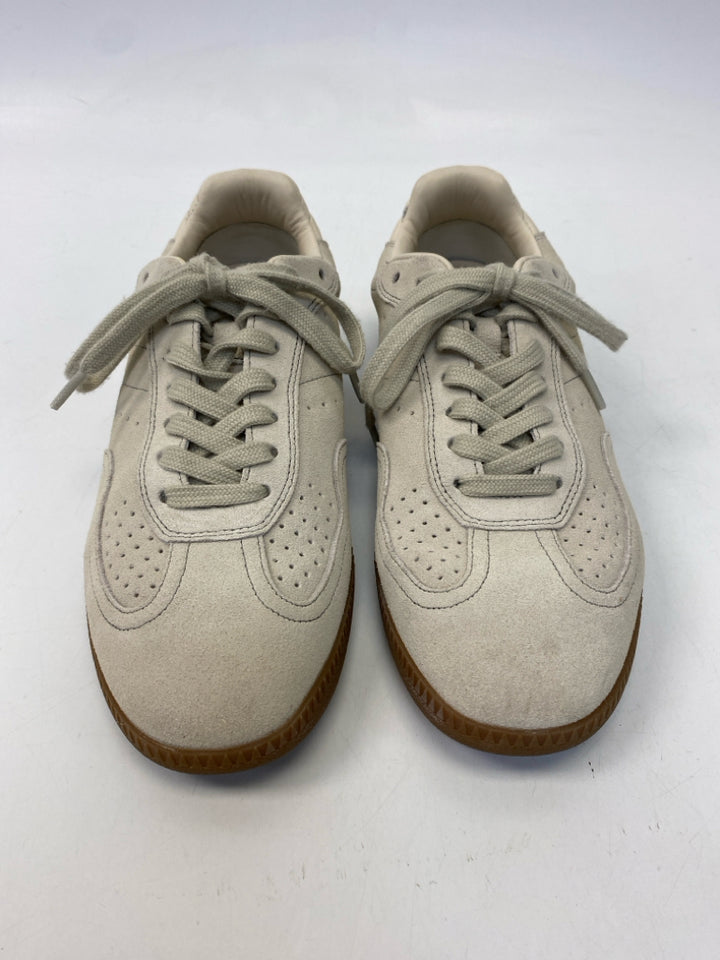 Quince  Size 8 Cream Sneakers