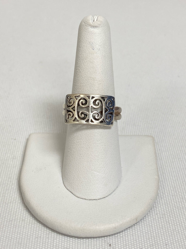 Silver Swirl Ring
