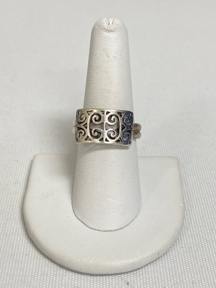 Silver Swirl Ring