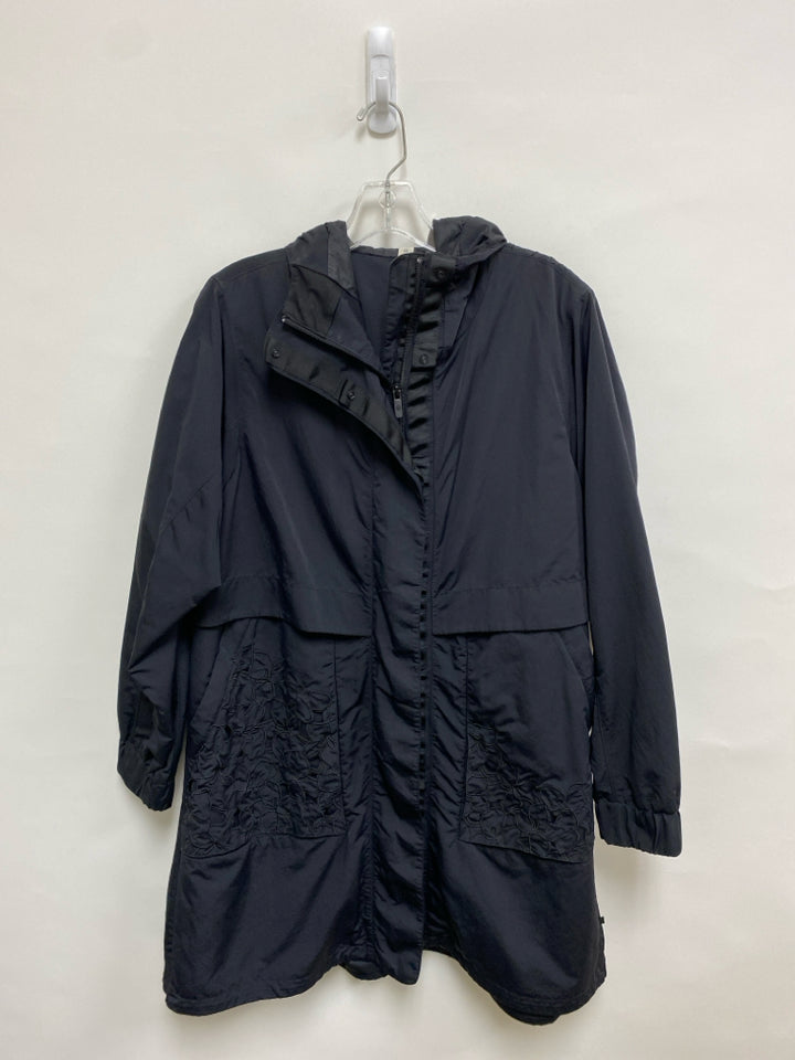 Lululemon Size 10 Black Flowers Zip Down Hooded Ladies Rain Coat