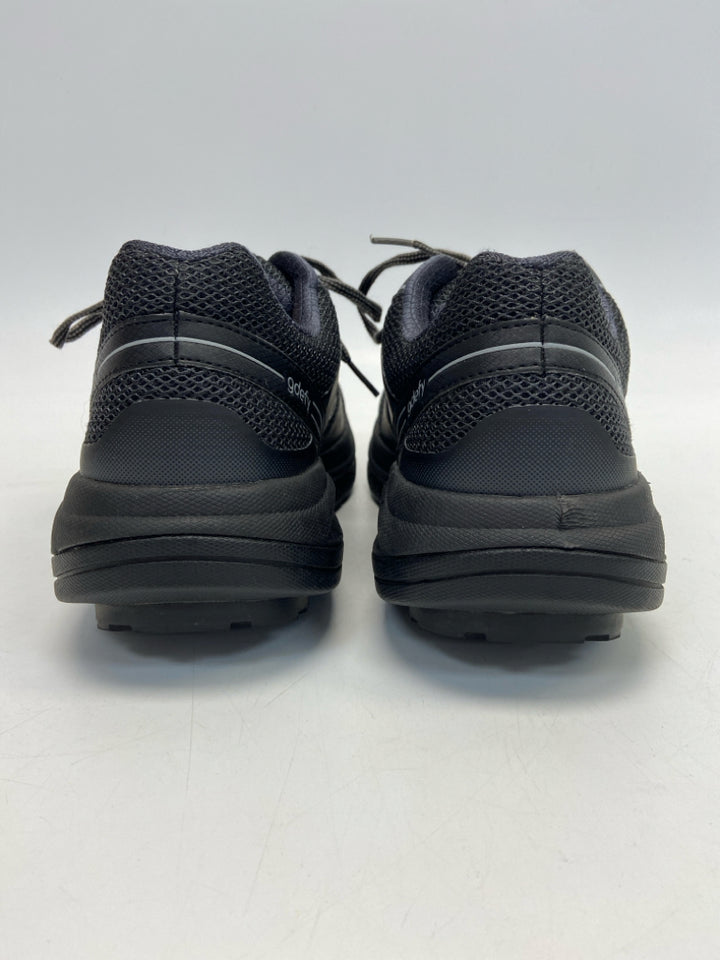 Size 10 Black Lace-Up Men&