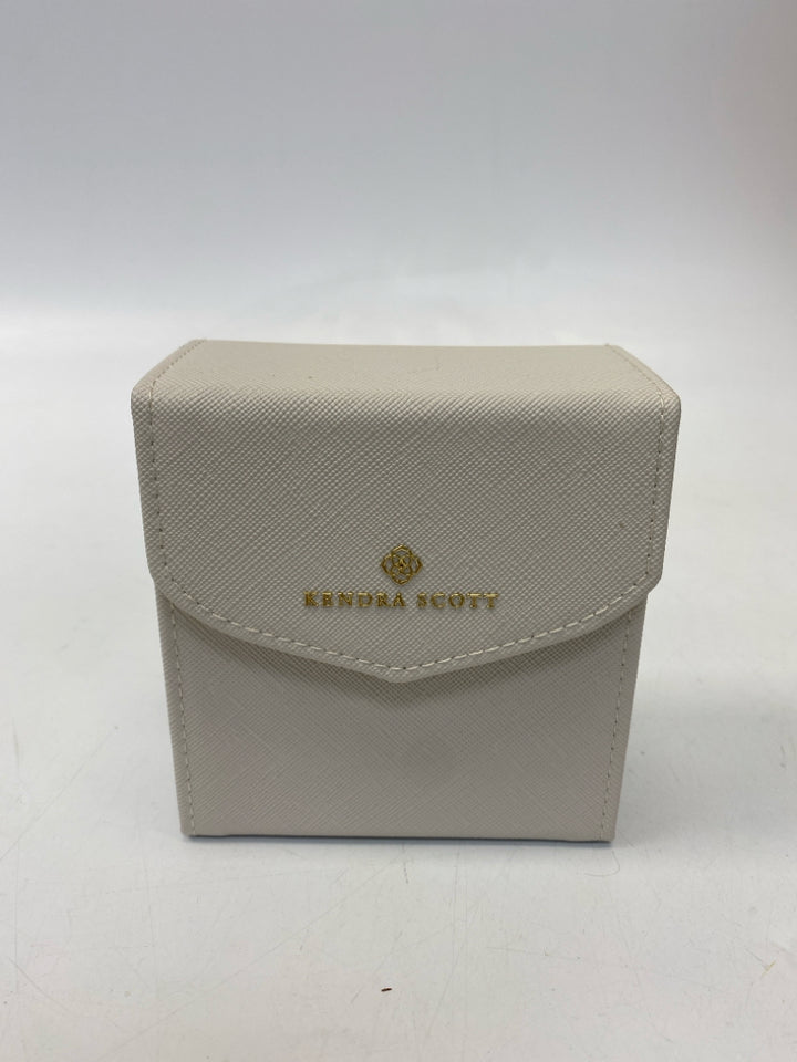 Kendra Scott Cream Jewelry Box
