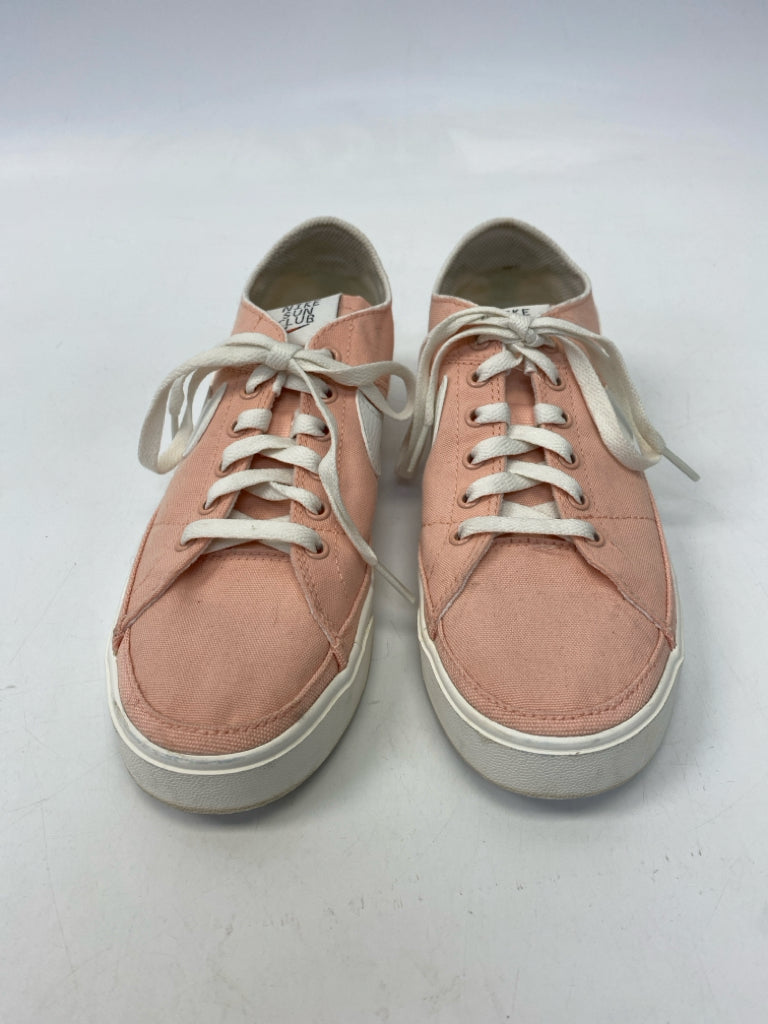 Nike  Size 8 Peach White Lace-up Sneakers