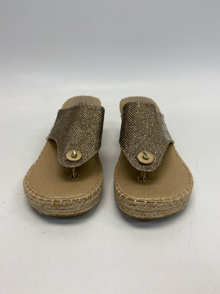 G.H.BASS&amp;CO  Size 6.5 Gold Shimmery Sandals