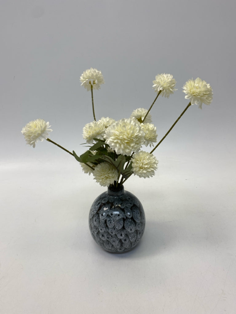 Cream Gray/Black Floral Arrangement