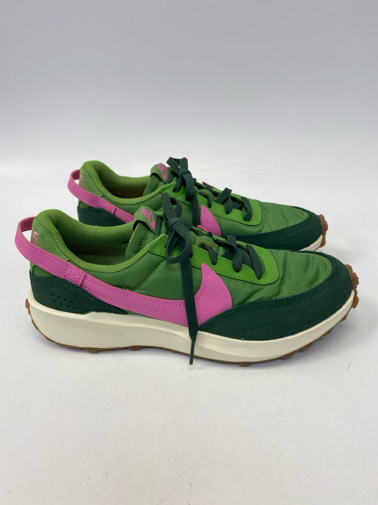 NWOT Nike  Size 9 Green Pink Lace-up Sneakers