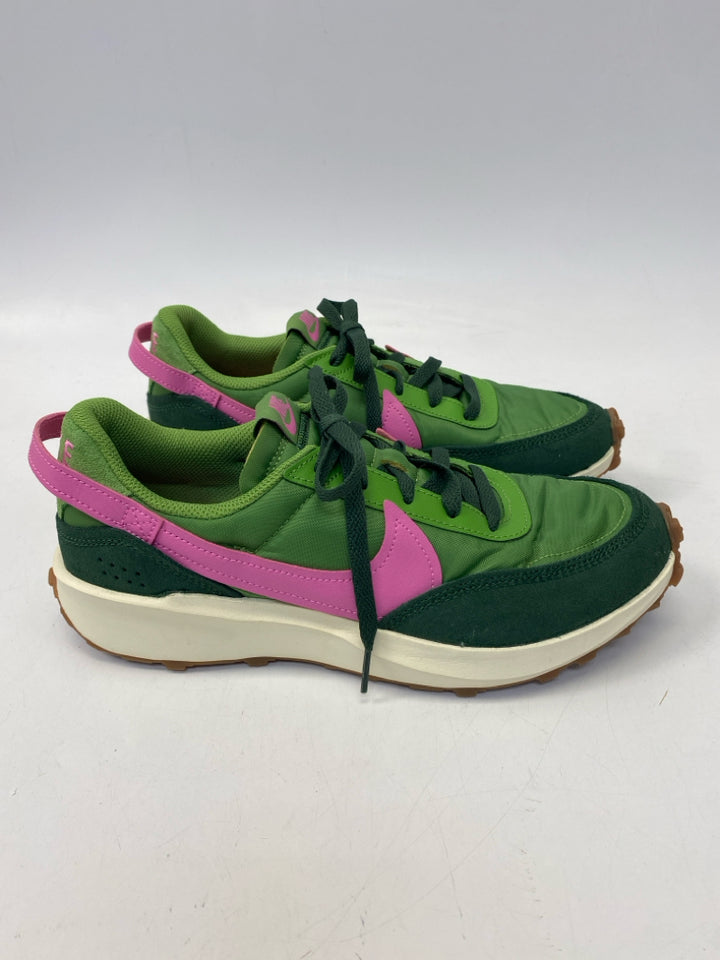NWOT Nike  Size 9 Green Pink Lace-up Sneakers