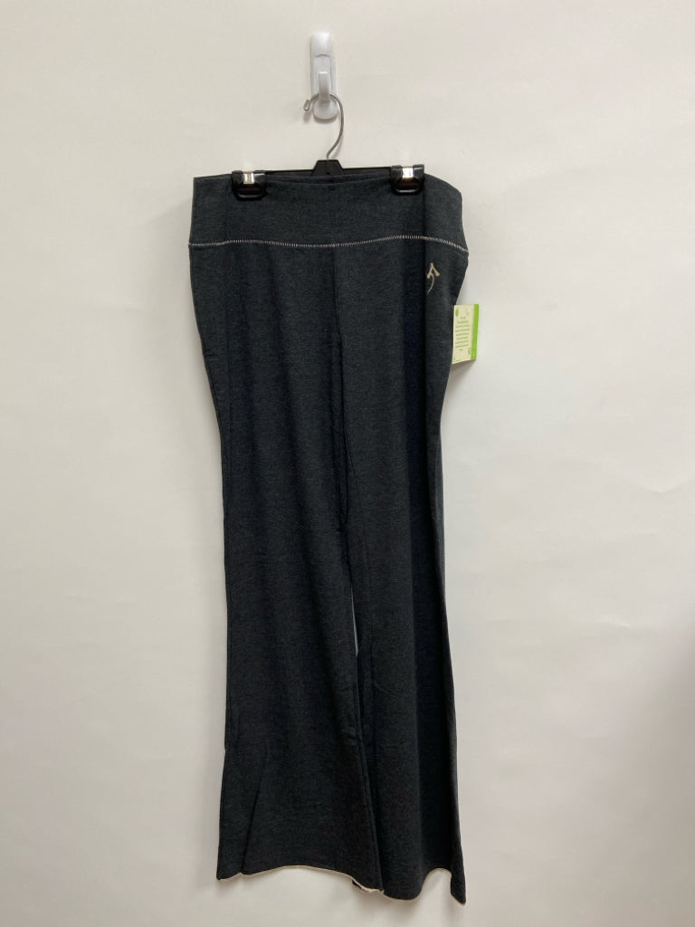 NWT Size L Gray Athletic Leggings