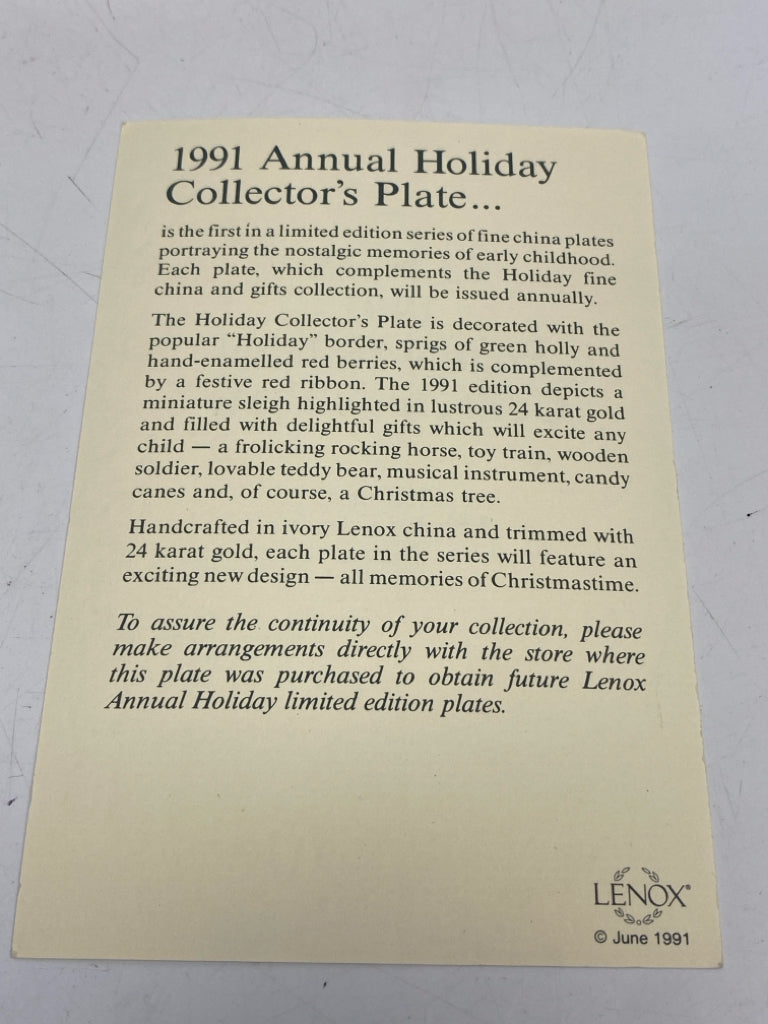 Lenox Cream Green/Multi Christmas Decorative Plate