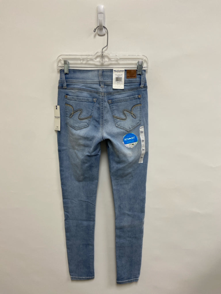 NWT Wallflower Size 26 Pale Blue Denim Ladies Jeans