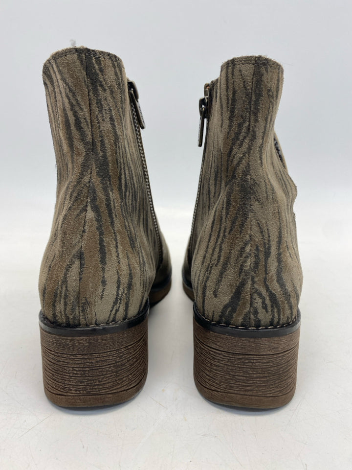 NWOT Naot EU Shoe Size 41 US Shoe Size 10 Olive Brown Boots