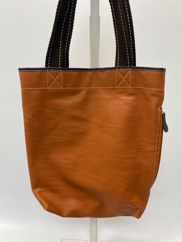 Chala Burnt Orange Green Bird(s) Tote Bag