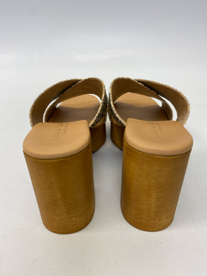Size 7.5 Natural Clogs