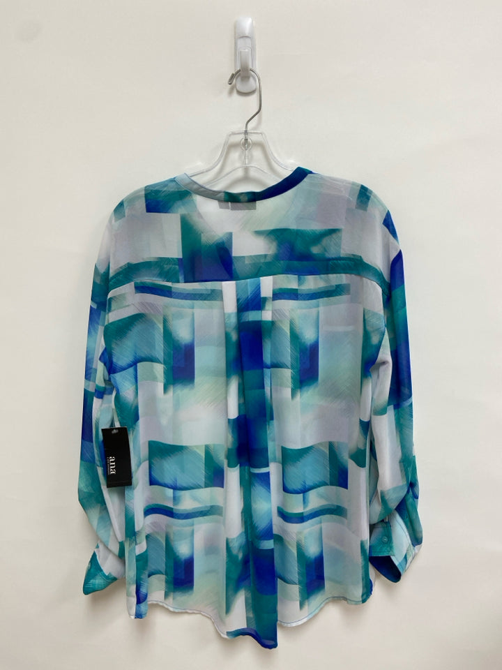 NWT A New Aproach ANA Size XL Blue White Geometric Ladies Top