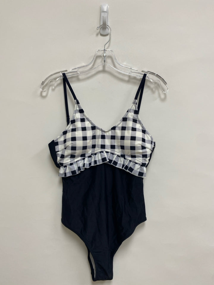 NWT Cupshe Size M White/Black Checkered Ladies Swimwear
