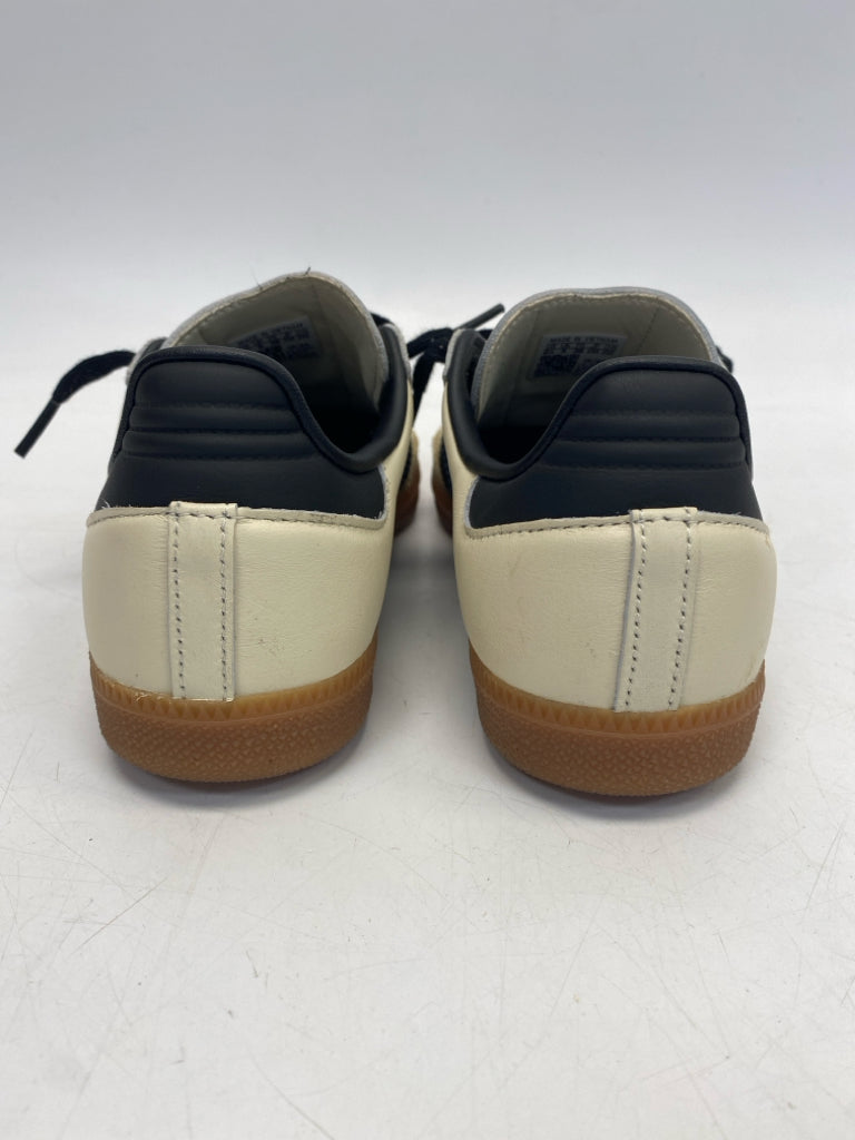 Adidas US Shoe Size 6.5 Tan/Blk Cream Lace-up Sneakers