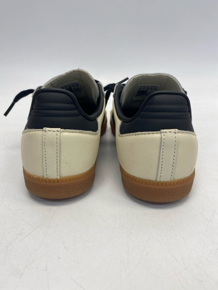 Adidas US Shoe Size 6.5 Tan/Blk Cream Lace-up Sneakers