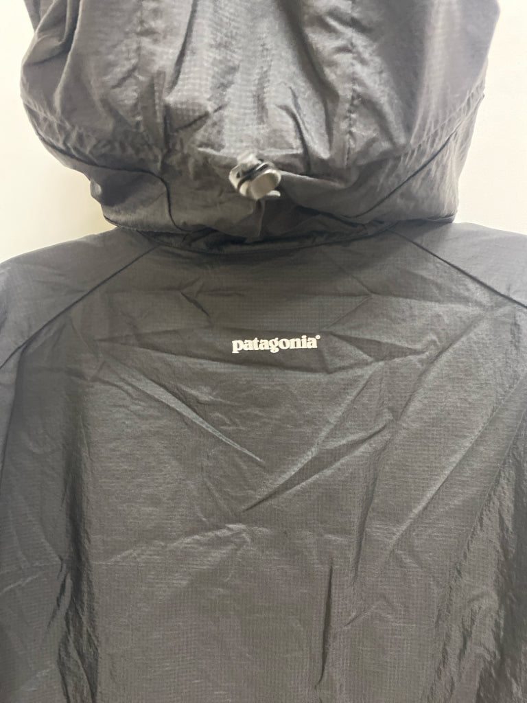 Patagonia Size S Black Hooded Zip Down Men&