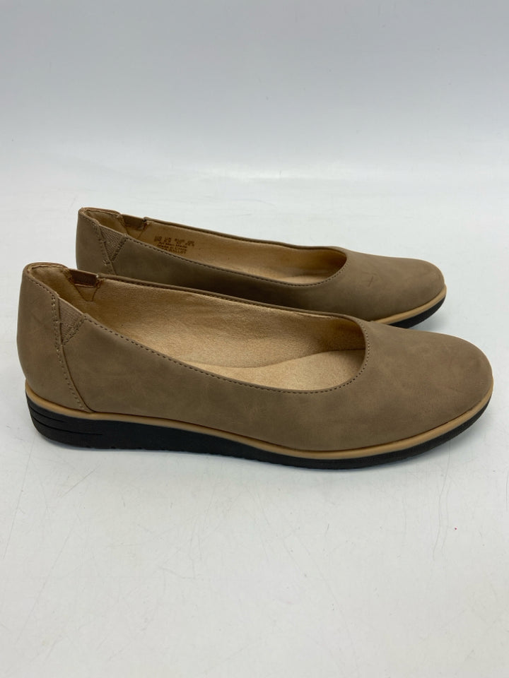 Naturalizer  Size 9 Brown Flats