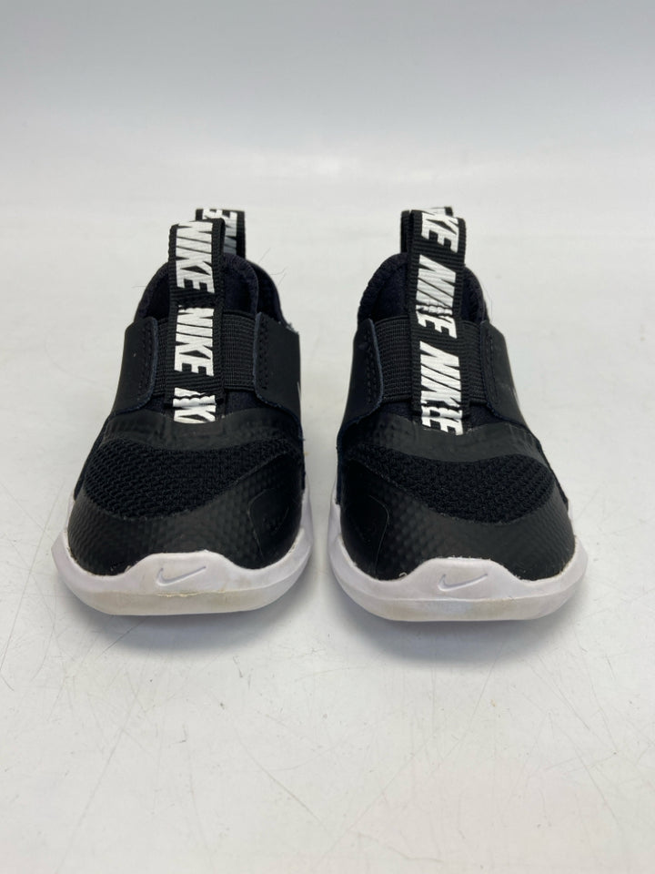 Nike SIZE 3 Black White Boy&