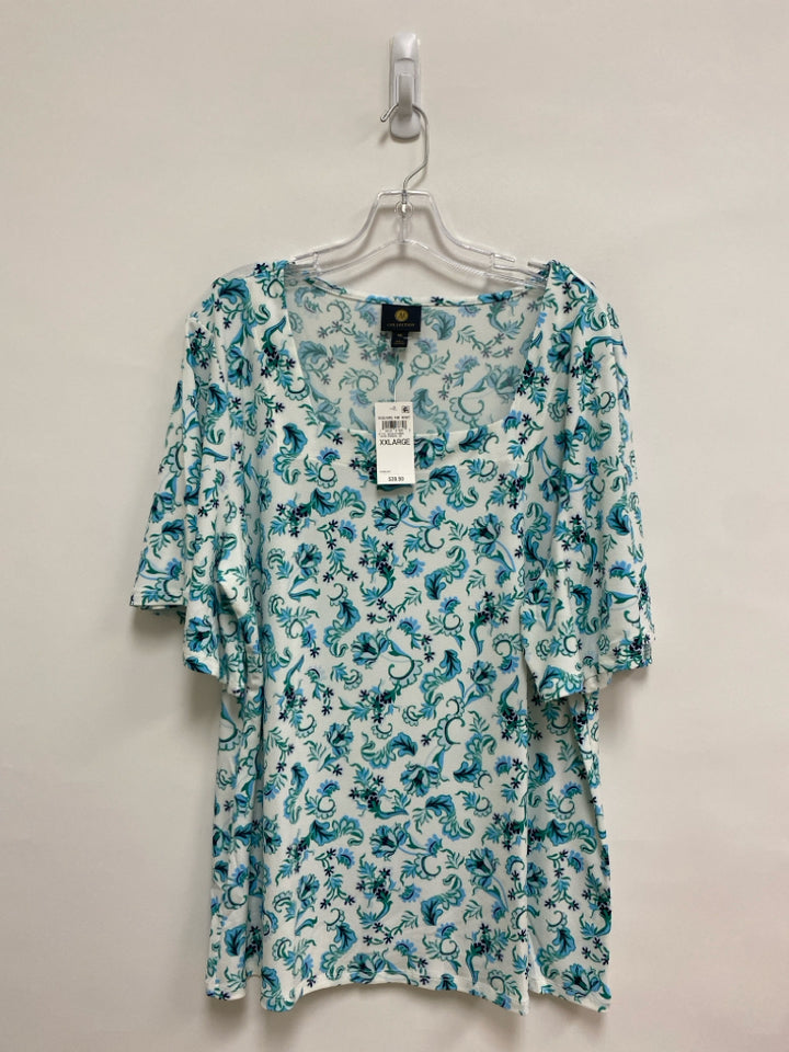 NWT JM Collection  SIZE  XXL White Blue/Green Vine Plus Size Top