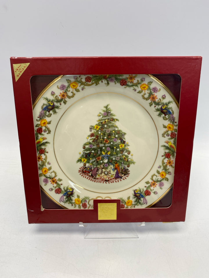 Lenox Cream Green/Multi Christmas Decorative Plate