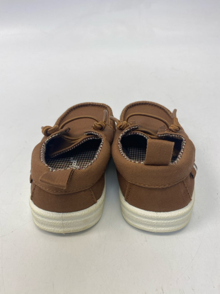 Nautica SIZE 5 Khaki Boy&