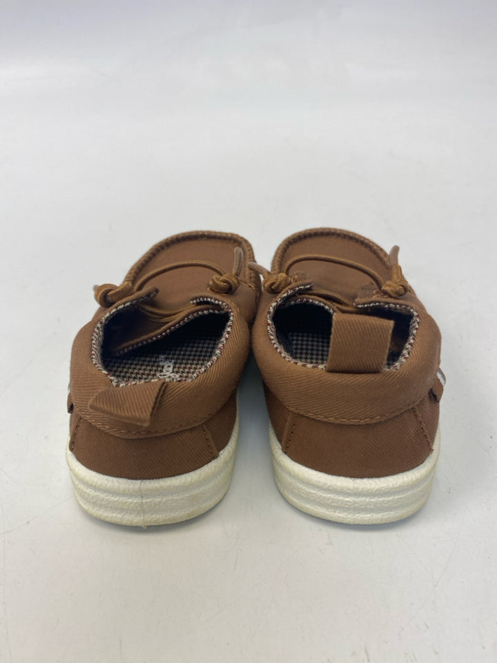 Nautica SIZE 5 Khaki Boy&