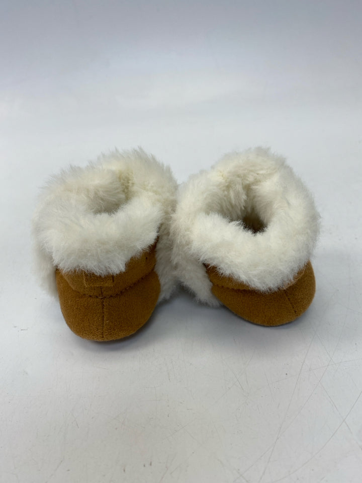 Gap SIZE 6-12M Brown Cream Girl&