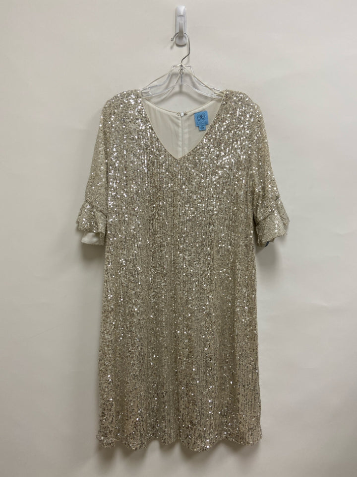 CeCe Size 1X Cream Silver Sequins Plus Size Dress