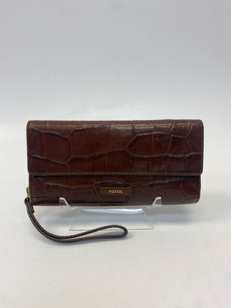 Fossil Brown Wristlet