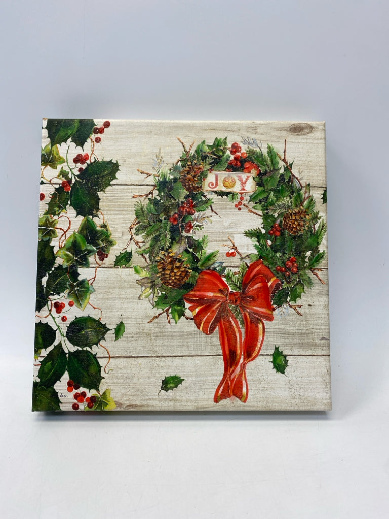 Cream Green/Red Christmas