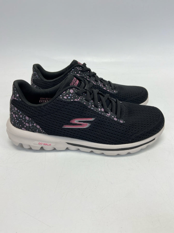Skechers  Size 7 Black Sneakers