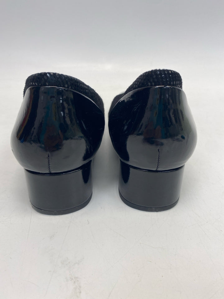Trotters US Shoe Size 8.5N  Black Heels  **NARROW**